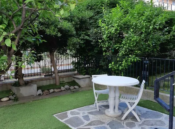 Al Mare Con Giardino *